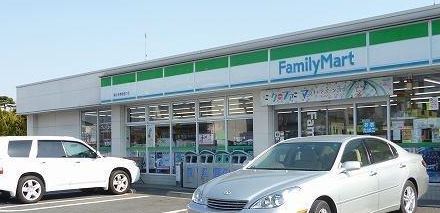 コンビニ　ファミリーマート 福生多摩橋通り店（コンビニ）まで643m