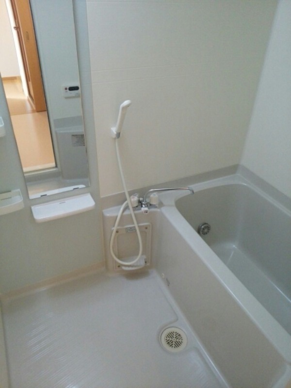 バス・シャワールーム　図面と現状に相違がある場合には現状を優先