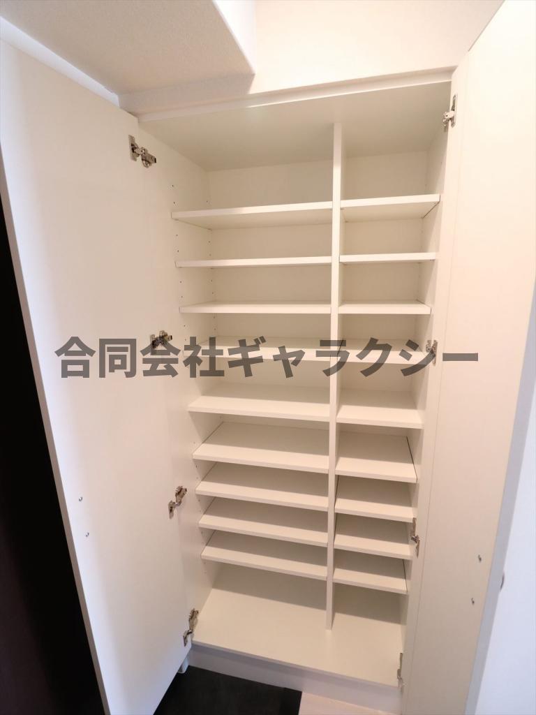玄関　シューズボックス付きの玄関