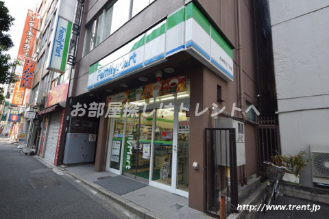 コンビニ　ファミリーマート外神田三丁目店（コンビニ）まで730m