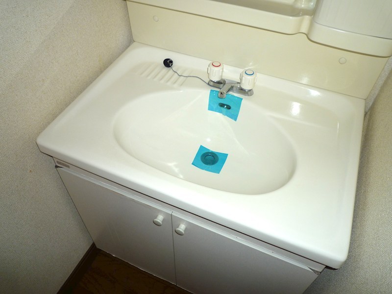 洗面設備　写真は102号室です（参考）