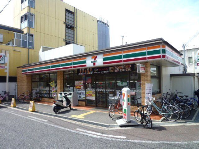 コンビニ　セブンイレブン近鉄長瀬駅北店（コンビニ）まで550m