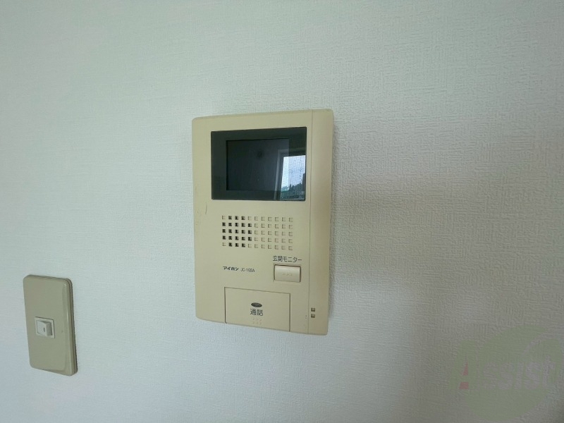 セキュリティ　ＴＶモニター付インターホンです。来客者の顔が見えるので安心！