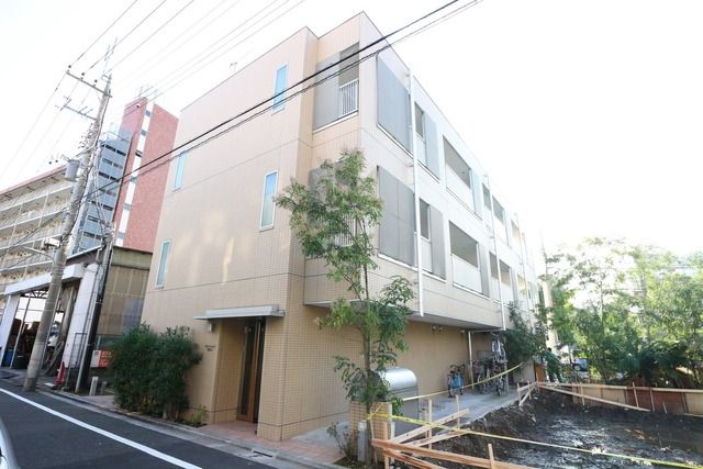 建物外観　★１階コンビニで便利ですね★