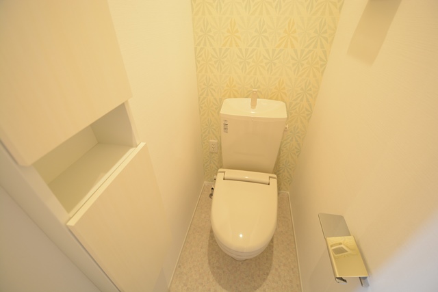 トイレ　暖房便座付きのトイレです♪