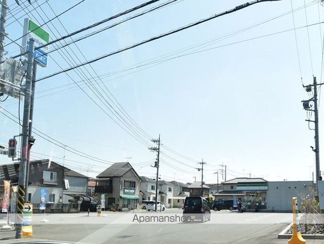 コンビニ　ファミリーマート（コンビニ）まで1783m