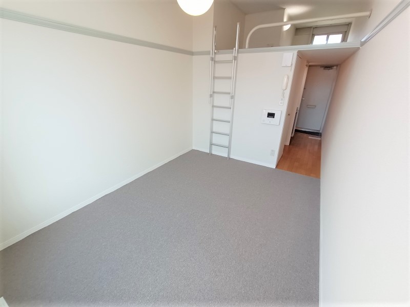 居室・リビング　家電・家具無のお部屋です。
