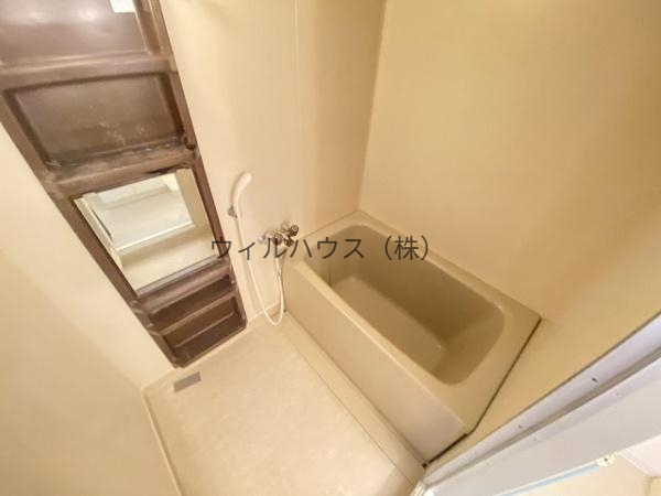 バス・シャワールーム　キレイにリフォームされています！