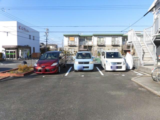 駐車場　駐車場