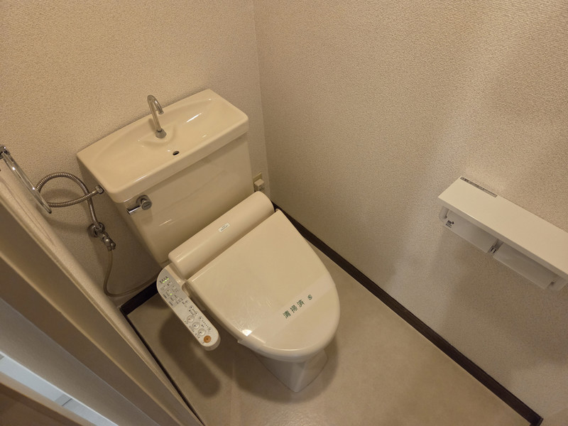 地下鉄烏丸線 鞍馬口駅 徒歩5分 7階建 築39年のトイレ写真