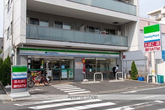 コンビニ　ファミリーマート（コンビニ）まで466m