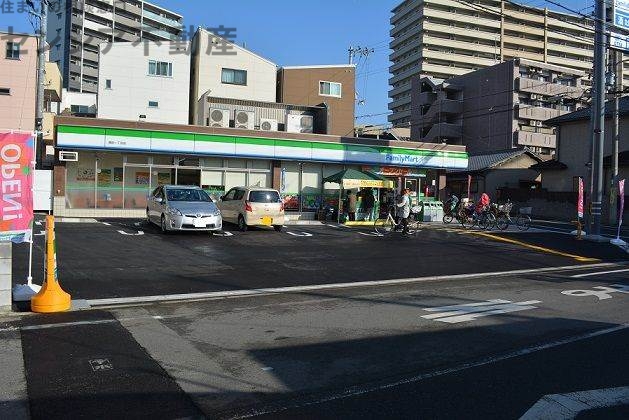 コンビニ　ファミリーマート諏訪一丁目店（コンビニ）まで315m