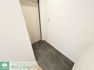 MELLAS小島新田の玄関写真