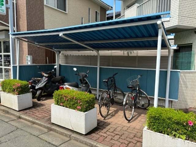 駐車場　駐輪場