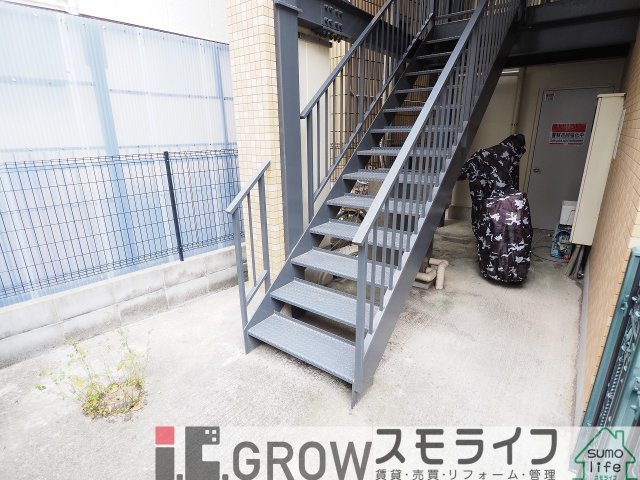 ＪＲ東海道本線 摂津本山駅 徒歩13分 6階建 築19年の外観写真