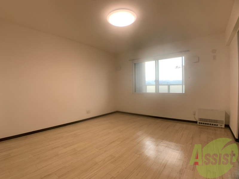 居室・リビング　広くてキレイなお部屋が広がっていて、充実した生活が送れそう。