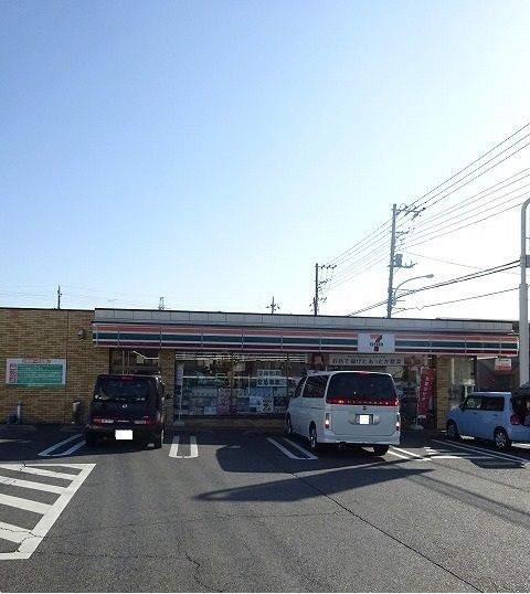 コンビニ　セブンイレブン（コンビニ）まで300m
