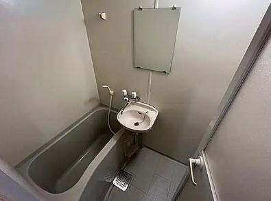 東京メトロ南北線 後楽園駅 徒歩9分 5階建 築26年の風呂写真