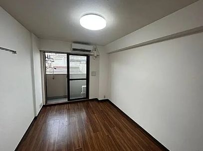 東京メトロ南北線 後楽園駅 徒歩9分 5階建 築26年の居間写真