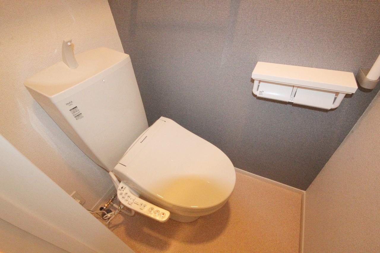 高松琴平電鉄長尾線 花園駅 徒歩5分 2階建 築5年のトイレ写真