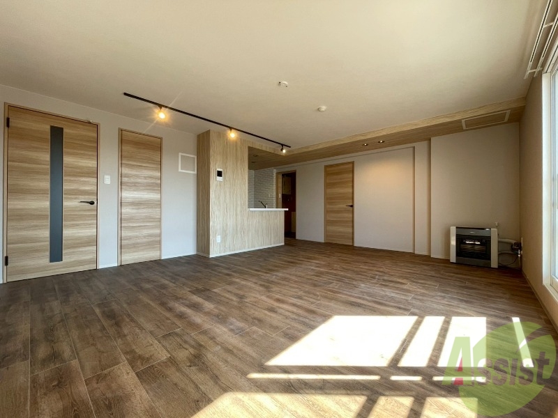居室・リビング　広くてキレイなお部屋が広がっていて、充実した生活が送れそう。