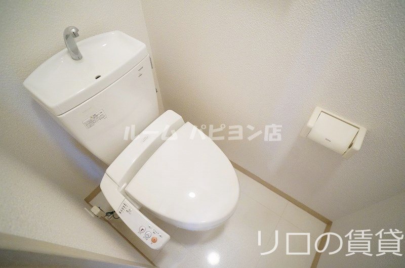 トイレ　別号室