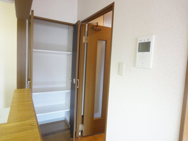 収納　同物件、別号室のものです。