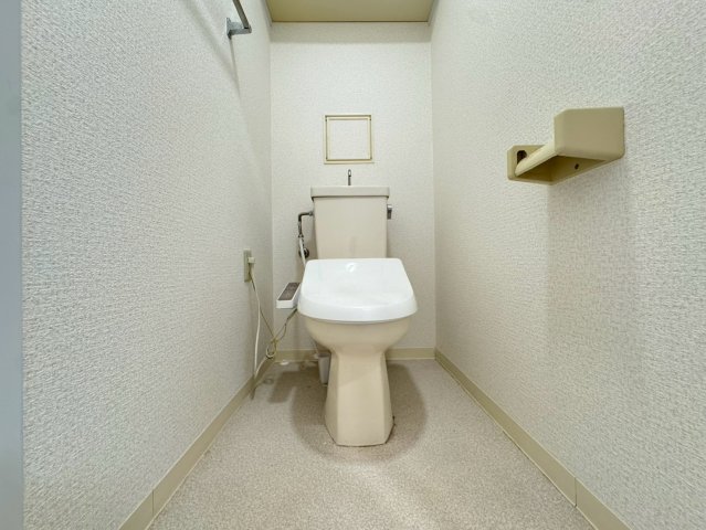 サンフラッツ南桜塚のトイレ写真