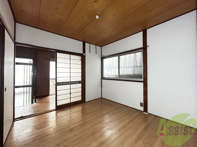 湊山町戸建ての居間写真