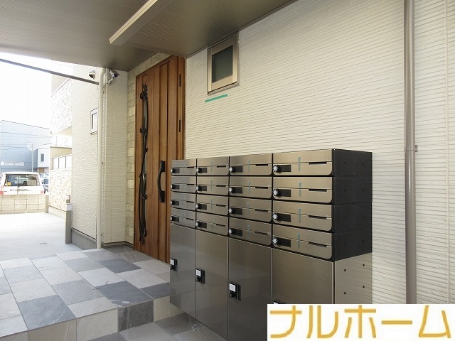 地下鉄谷町線 喜連瓜破駅 徒歩12分 3階建 築6年の外観写真
