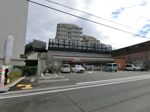 阪急千里線 千里山駅 徒歩7分 3階建 築3年の周辺写真