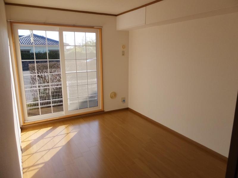サンパティークミツイの居間写真