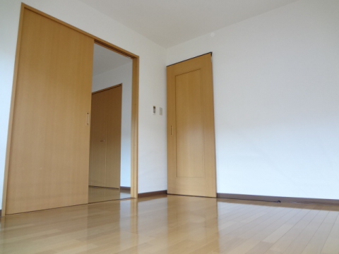 フォルサI号館の居間写真