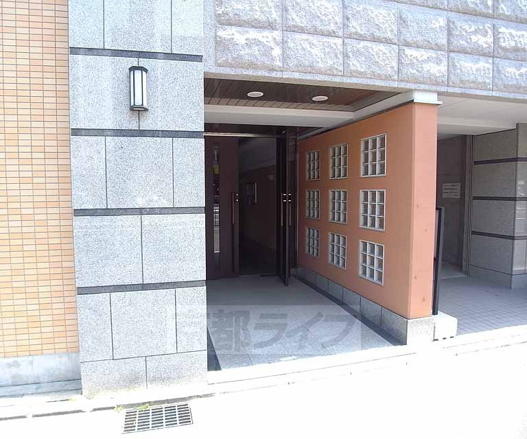 阪急京都線 西京極駅 徒歩3分 10階建 築21年の外観写真