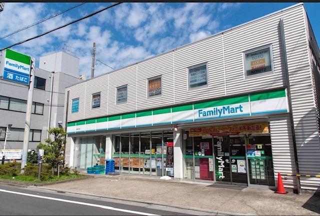 コンビニ　ファミリーマート　目黒中町店（コンビニ）まで130m