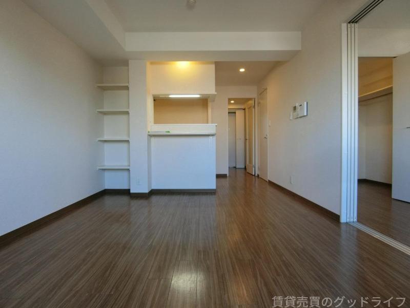 グランデュア京東一条の居間写真