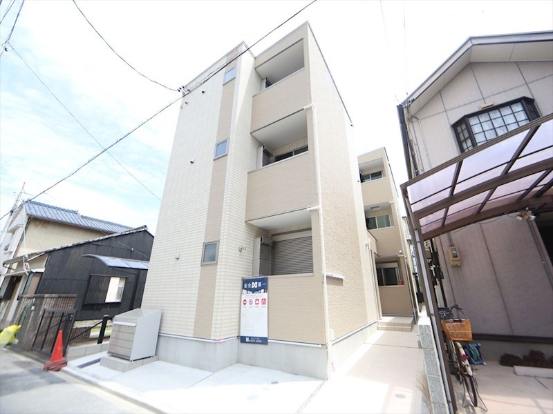 建物外観　外観　オートロック付　宅配ＢＯＸ有り
