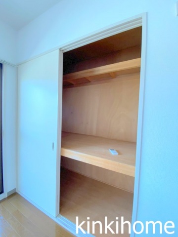 収納　写真は別のお部屋のものでございます