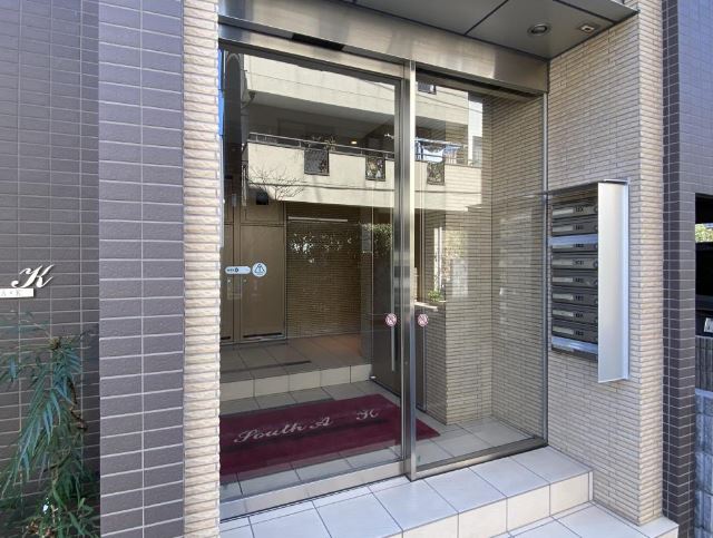 京急本線 梅屋敷駅 徒歩14分 4階建 築13年の外観写真