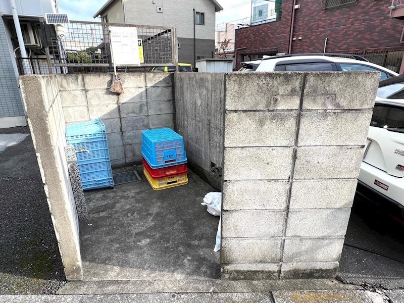 その他　敷地内ごみ置き場