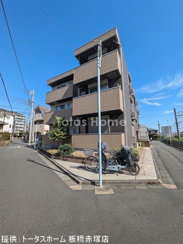 建物外観　※北側が東上線の線路です。要現地確認※