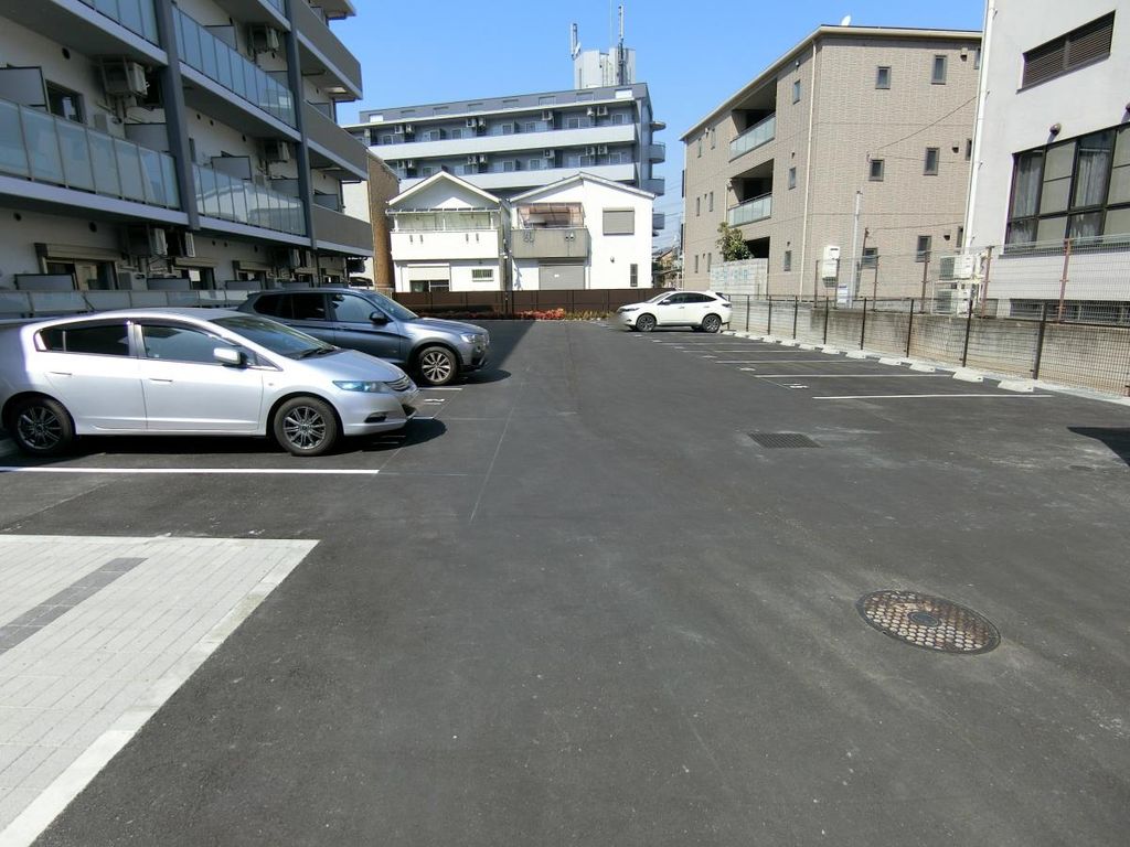 駐車場　駐車場