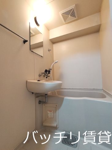 バス・シャワールーム　＊画像は別部屋の為、現状を優先致します