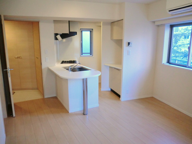居室・リビング　★明るいフローリングの角部屋です★