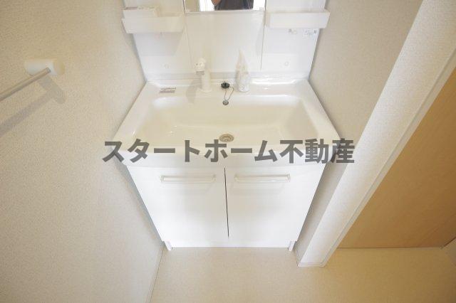 洗面設備　脱衣スペースもあります