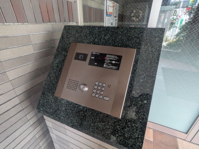 エントランス　オートロック