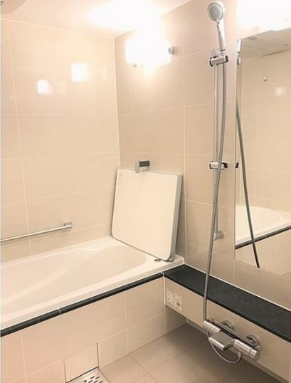 バス・シャワールーム