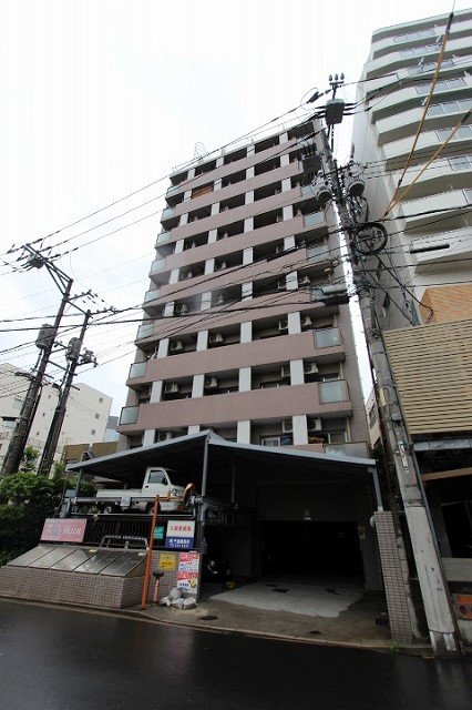 広島市南区的場町のマンションの建物外観