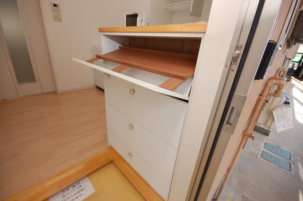 玄関　下駄箱付きで便利です。