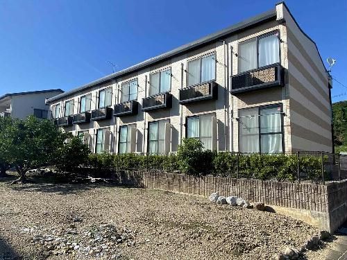 浜松市浜名区細江町三和のアパートの建物外観